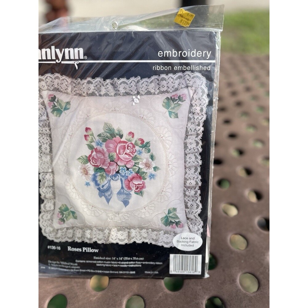 Janlynn Embroidery Ribbon Embellished Roses 14x14 Pillow VTG Kit #136-16  Lace